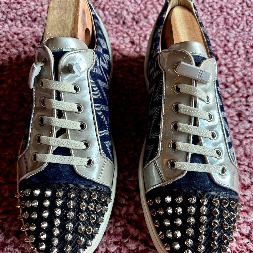 Louboutin Junior Spikes Sneakers – Blue Chevron Canvas, Grey Leather Stud S 41